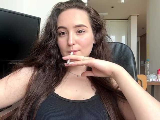 EmillyCarte live cam on BongaCams