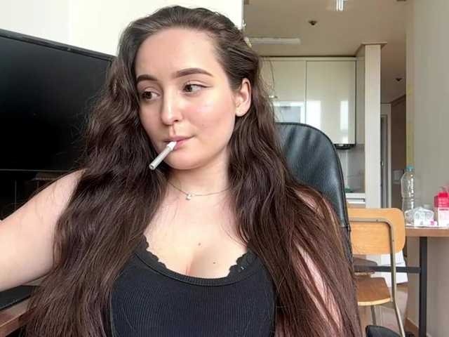 EmillyCarte live webcam show