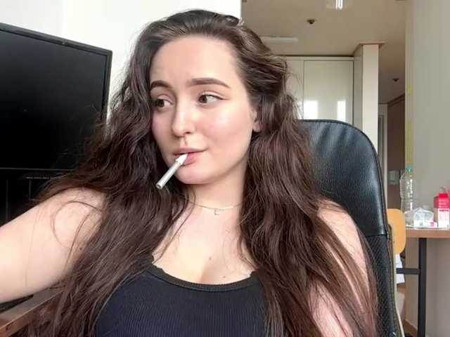 EmillyCarte live webcam show