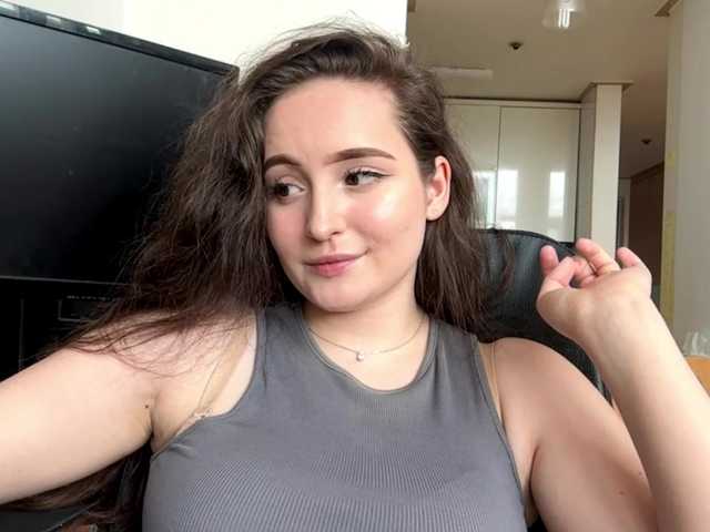 EmillyCarte live cam on BongaCams