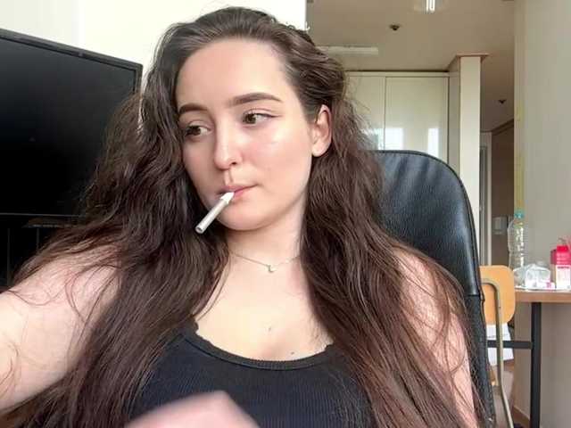 EmillyCarte live cam on BongaCams