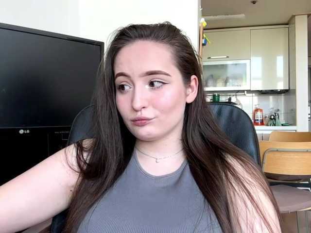 EmillyCarte live cam on BongaCams