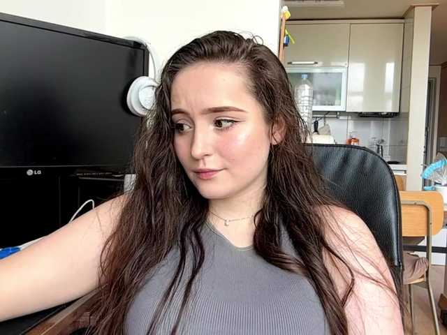 EmillyCarte live cam on BongaCams