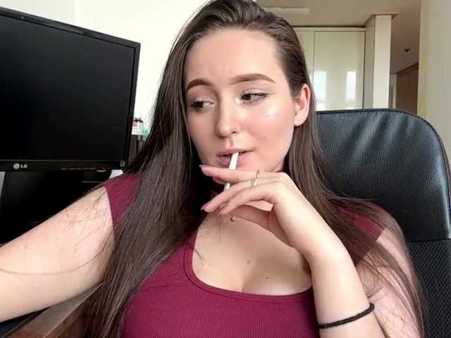 EmillyCarte live cam on BongaCams