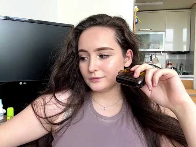EmillyCarte live cam on BongaCams