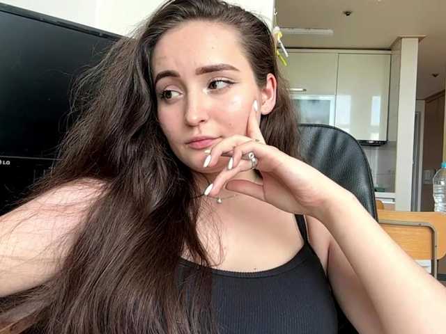 EmillyCarte live cam on BongaCams