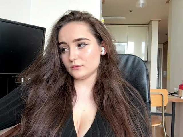 EmillyCarte live cam on BongaCams