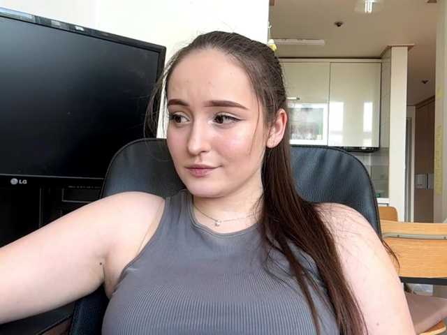 EmillyCarte live cam on BongaCams