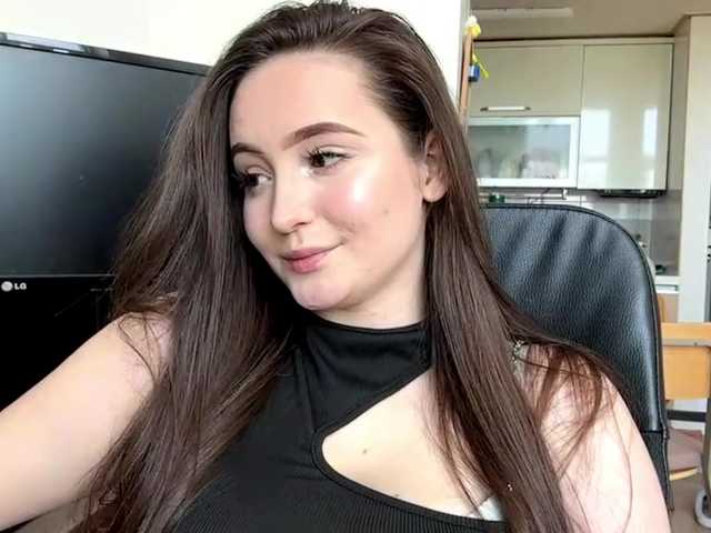 EmillyCarte live cam on BongaCams