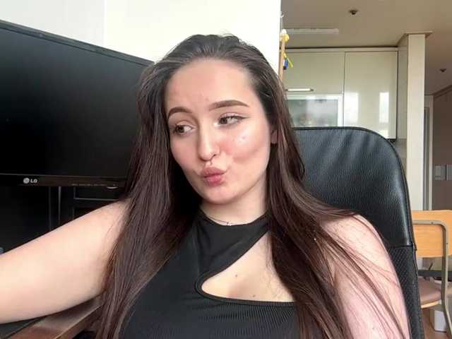 EmillyCarte live cam on BongaCams