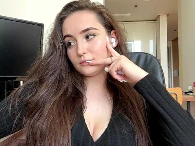 EmillyCarte live cam on BongaCams