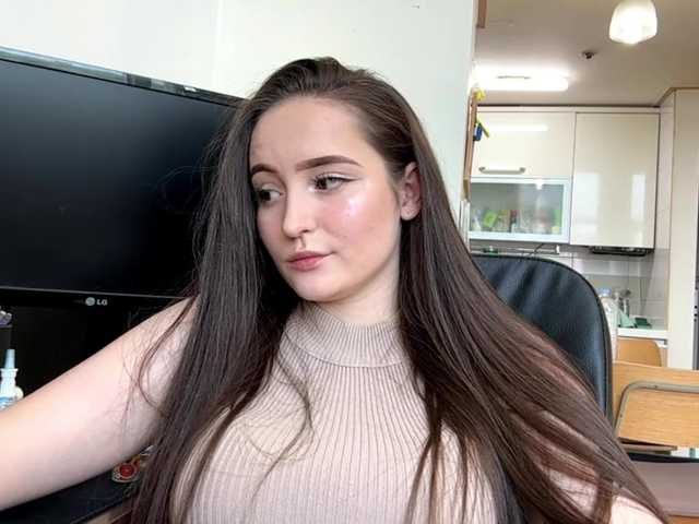 EmillyCarte live cam on BongaCams