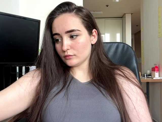 EmillyCarte live cam on BongaCams