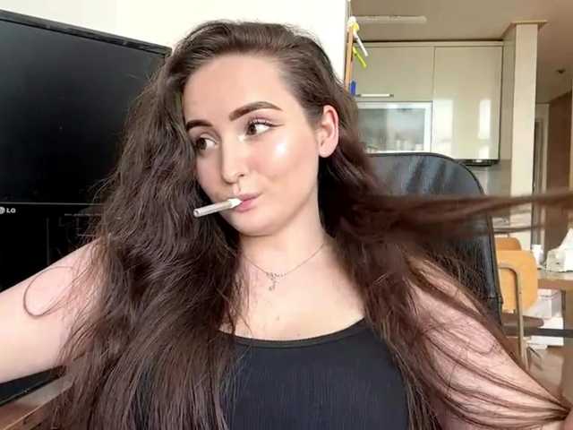 EmillyCarte live cam on BongaCams
