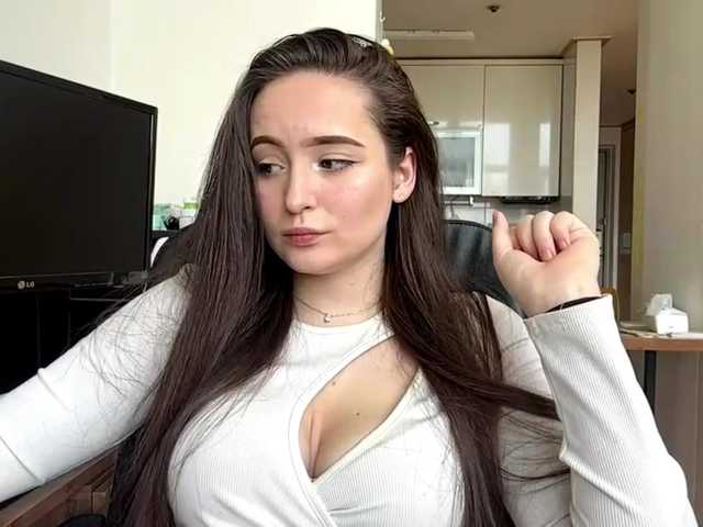 EmillyCarte live cam on BongaCams
