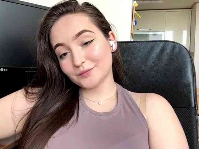 EmillyCarte webcam