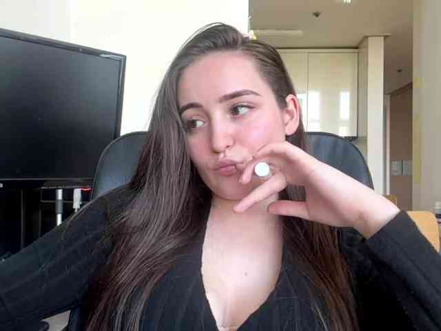 EmillyCarte webcam