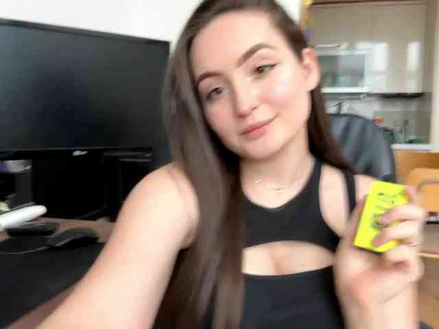 EmillyCarte webcam