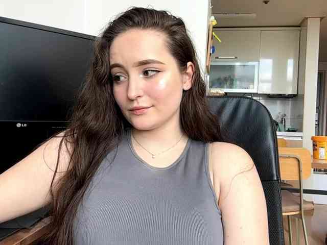 EmillyCarte webcam