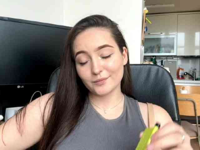 EmillyCarte webcam
