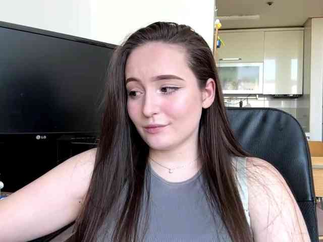 EmillyCarte webcam