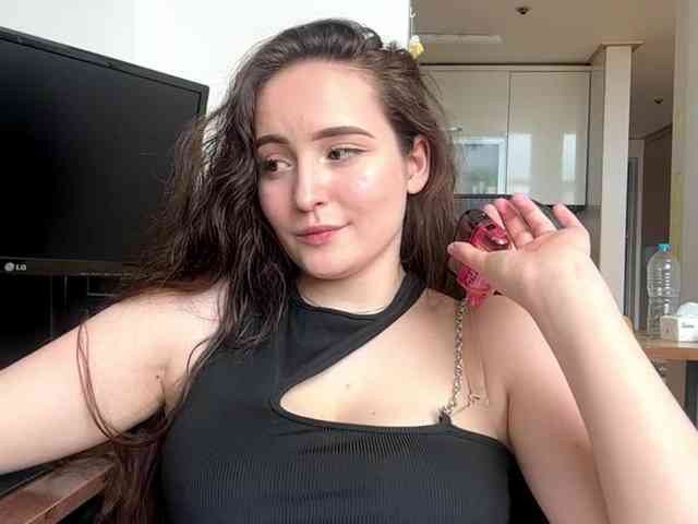 EmillyCarte webcam