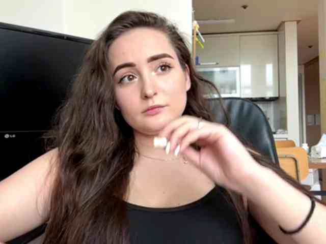 EmillyCarte webcam