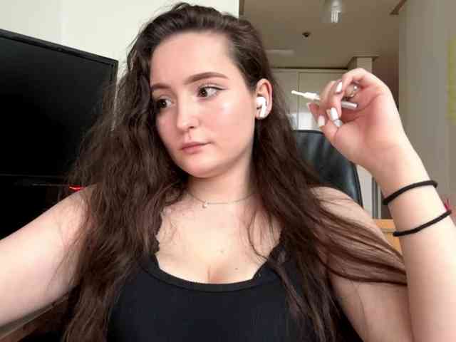 EmillyCarte webcam