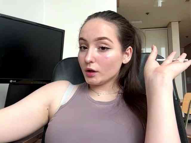 EmillyCarte Sex Cam Show