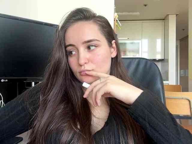 EmillyCarte webcam