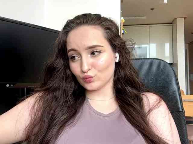 EmillyCarte webcam