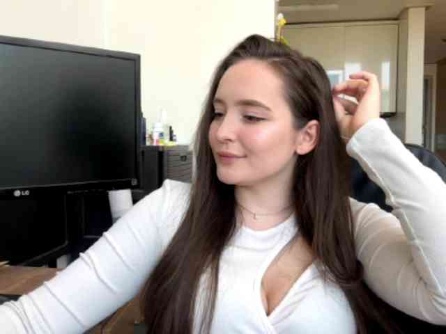 EmillyCarte webcam