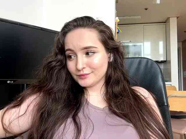 EmillyCarte webcam