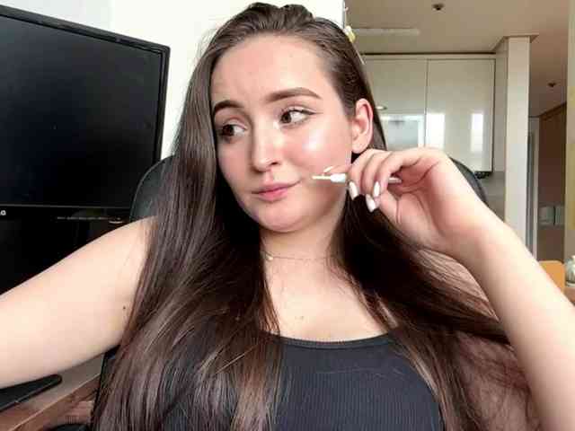 EmillyCarte webcam