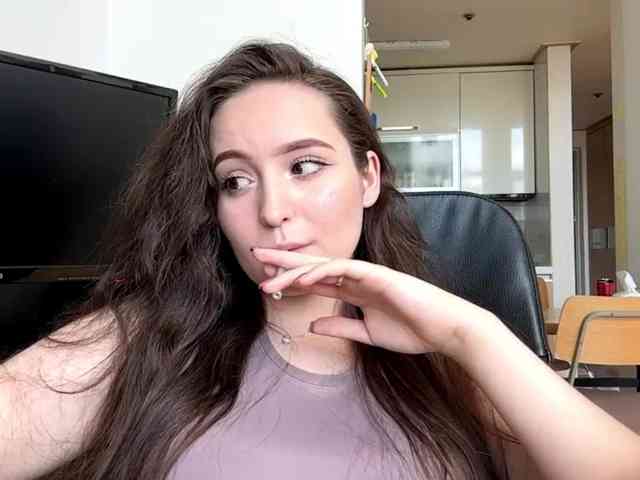EmillyCarte webcam