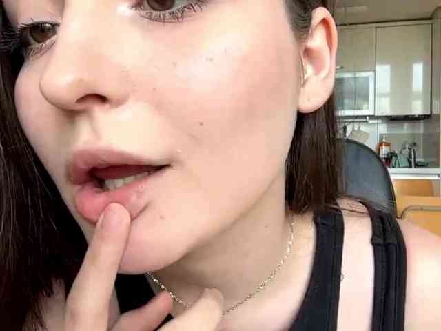 EmillyCarte webcam