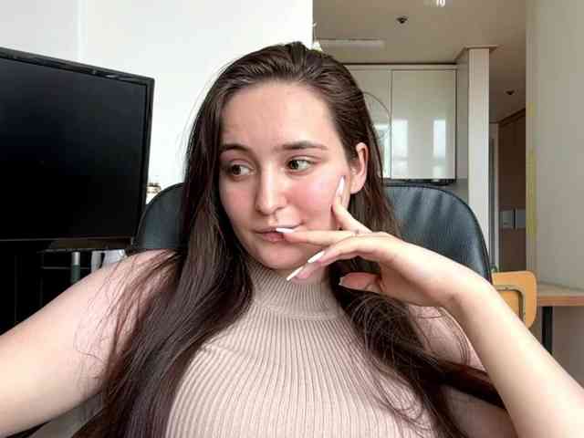EmillyCarte webcam
