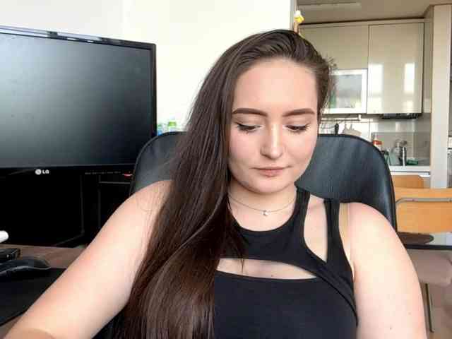 EmillyCarte webcam