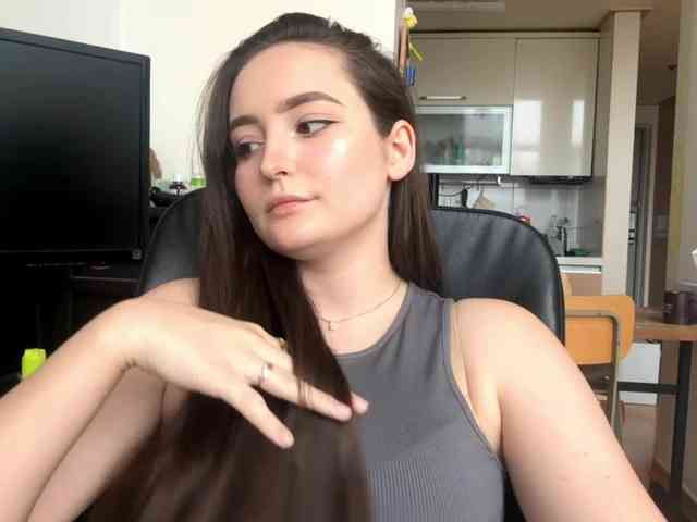 EmillyCarte webcam