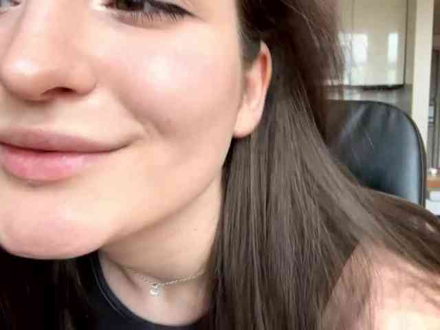 EmillyCarte webcam