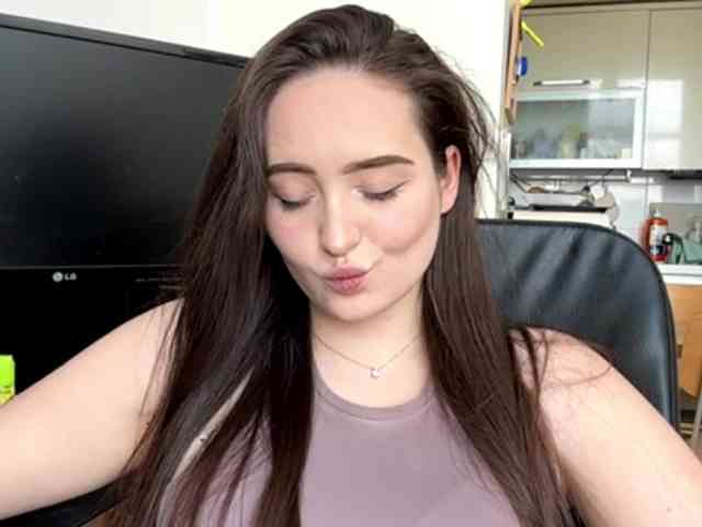 EmillyCarte webcam