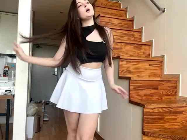 EmillyCarte Sex Cam Show