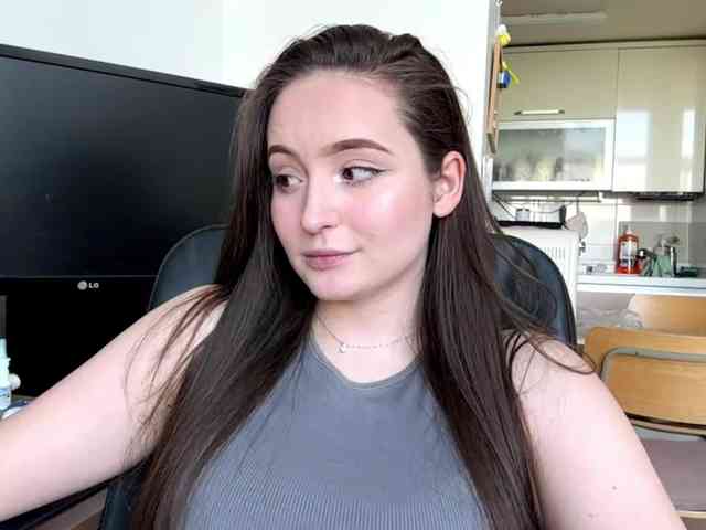 EmillyCarte webcam