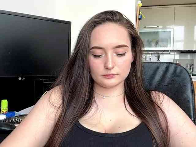 EmillyCarte webcam