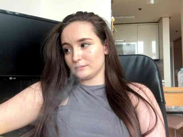 EmillyCarte webcam