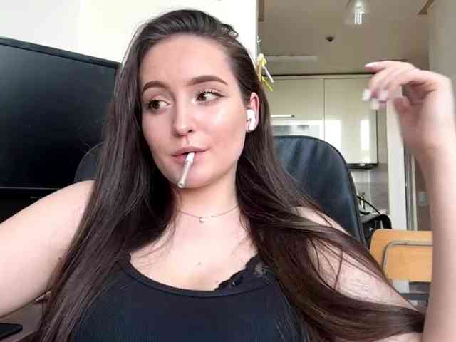 EmillyCarte webcam