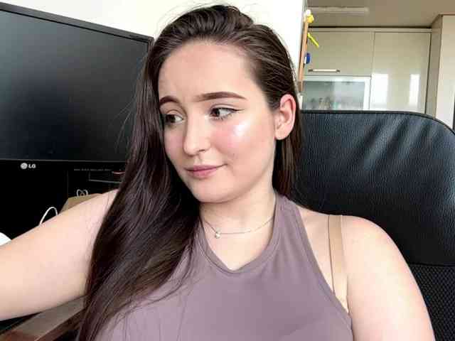 EmillyCarte webcam