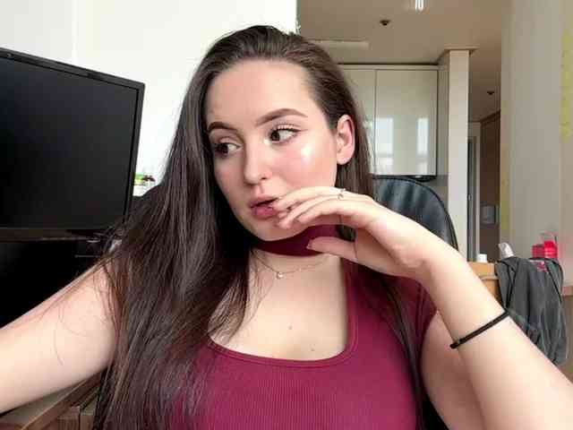 EmillyCarte webcam