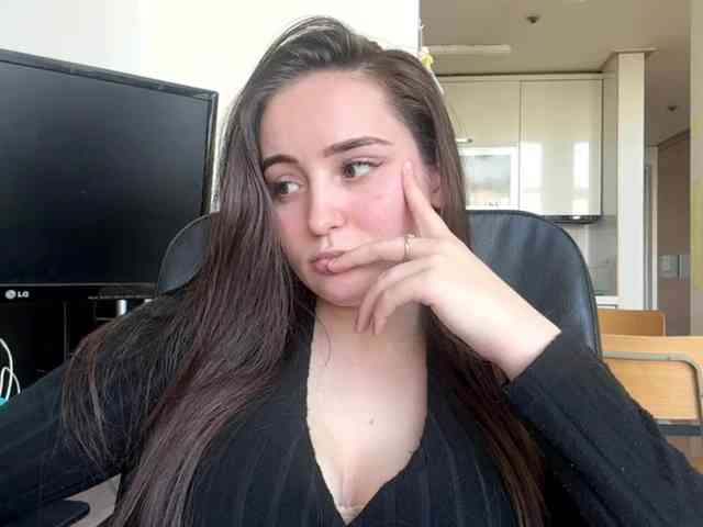 EmillyCarte webcam