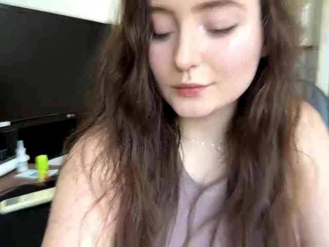 EmillyCarte webcam